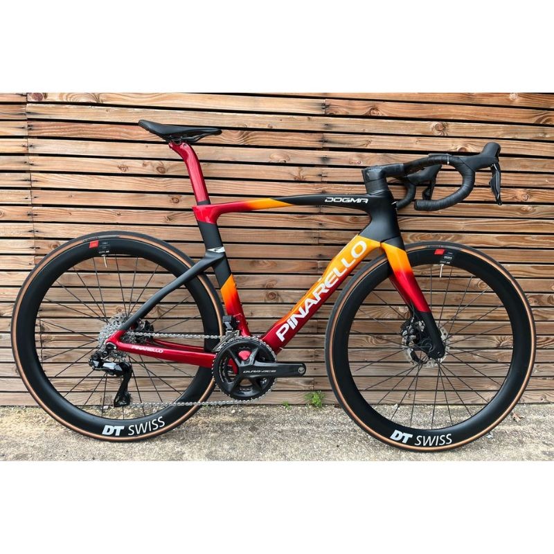 Vélo de route d'occasion Pinarello Dogma F Nebula Sun 2024